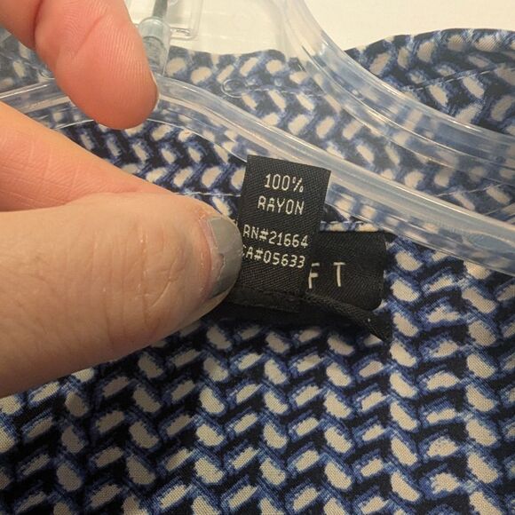 Foxcroft Shaped Fit Women's Size 14 White Button-Up Shirt Long Sleeve Rayon Top - Picture 6 of 9